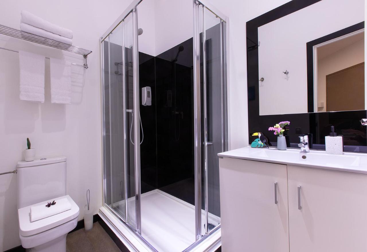 Amra Barcelona Caspe Hotel Bagian luar foto