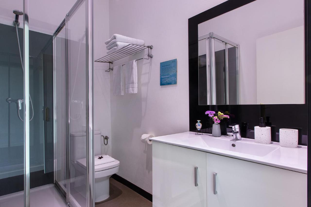 Amra Barcelona Caspe Hotel Bagian luar foto