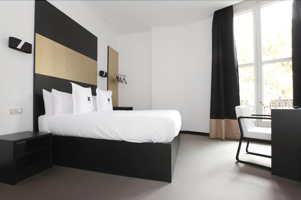 Amra Barcelona Caspe Hotel Bagian luar foto