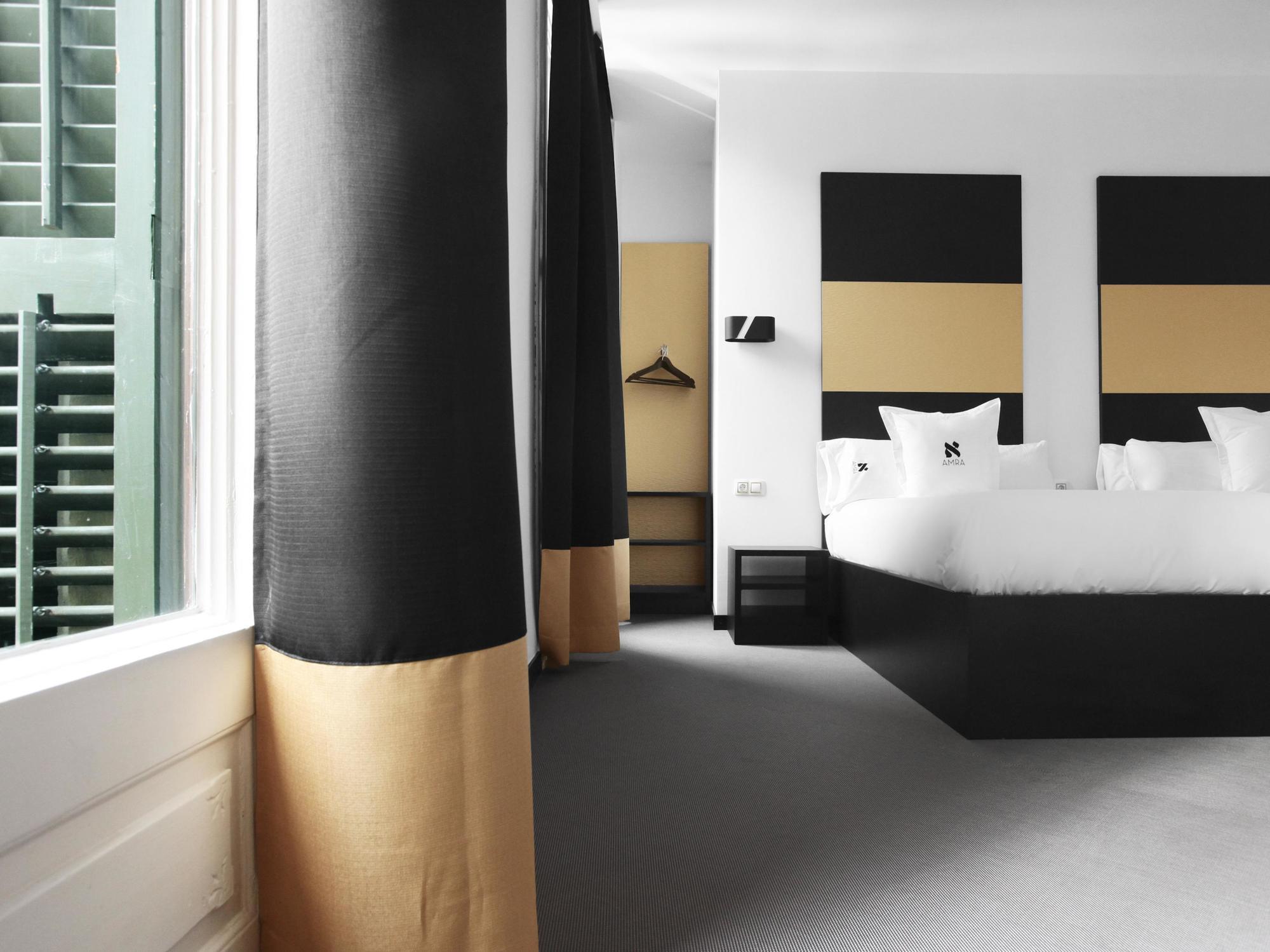 Amra Barcelona Caspe Hotel Bagian luar foto